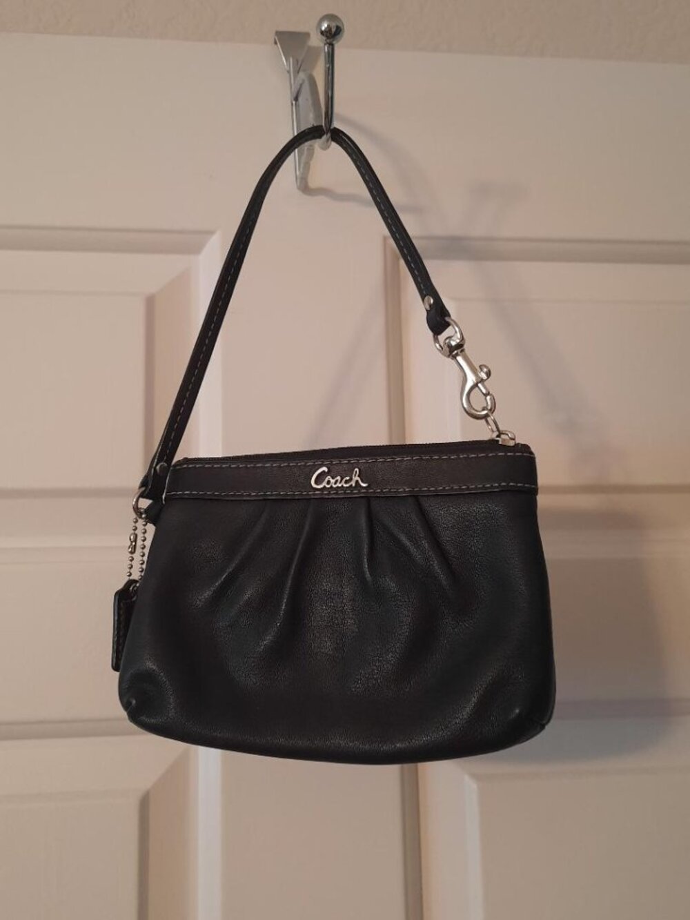Coach Black Leather Wristlet - Picture 10 of 11